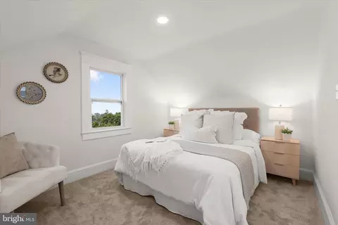 Bedroom - 640 N Bend Rd, Baltimore, MD 21229 photo 4 of 5