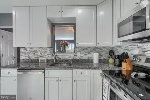 Kitchen - 13 Ute Ct, Middle River, MD 21220 photo 3 of 3