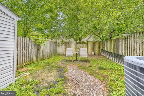 Exterior - 13 Ute Ct, Middle River, MD 21220 photo 3 of 5