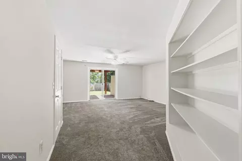 Living - 18 Campton Ct, Nottingham, MD 21236 photo 5 of 7