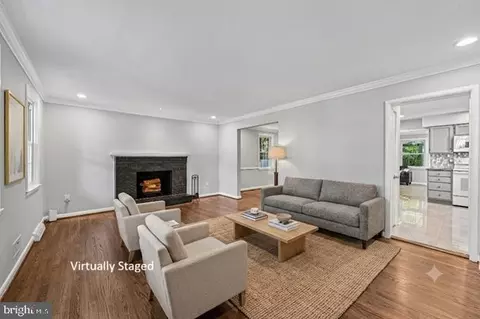 Living - 617 A Walker Ave, Baltimore, MD 21212 photo 4 of 6
