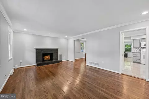 Living - 617 A Walker Ave, Baltimore, MD 21212 photo 3 of 6