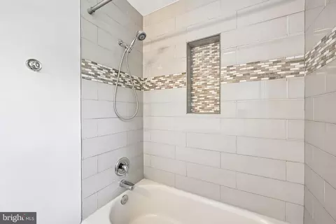 Bath - 617 A Walker Ave, Baltimore, MD 21212 photo 2 of 2
