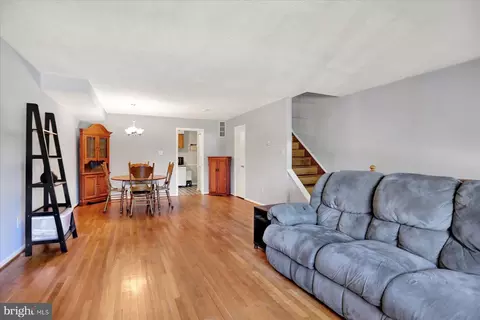 Living - 959 Elm Rd, Halethorpe, MD 21227 photo 1 of 2