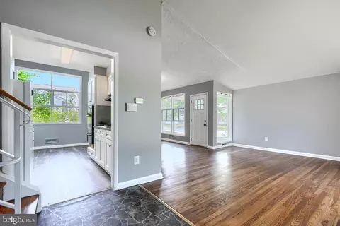 Entry Way - 6901 Chippewa Dr, Baltimore, MD 21209 photo 5 of 5