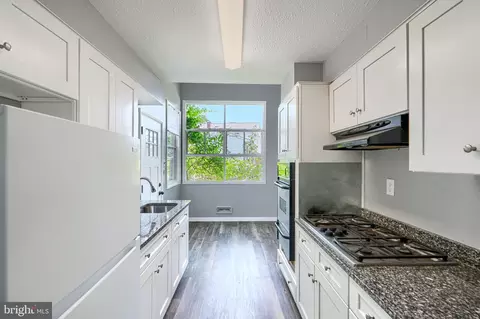 Kitchen - 6901 Chippewa Dr, Baltimore, MD 21209 photo 1 of 1