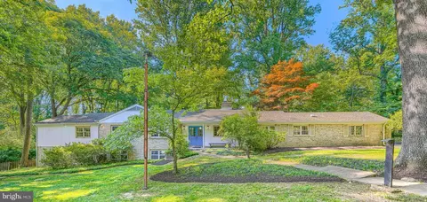 2 Kenmont Ct, Owings Mills, MD 21117