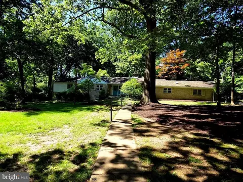 2 Kenmont Ct, Owings Mills, MD 21117