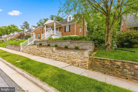 409 Oak Ct, Catonsville, MD 21228