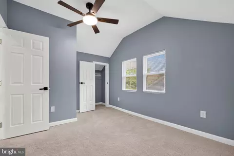 Entry Way - 5546 Selma Ave, Halethorpe, MD 21227 photo 4 of 8