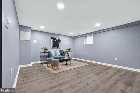 Living - 5546 Selma Ave, Halethorpe, MD 21227 photo 2 of 2