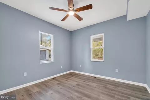 Entry Way - 5546 Selma Ave, Halethorpe, MD 21227 photo 5 of 8