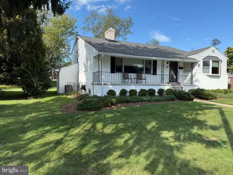 3102 Hatton Rd, Pikesville, MD 21208