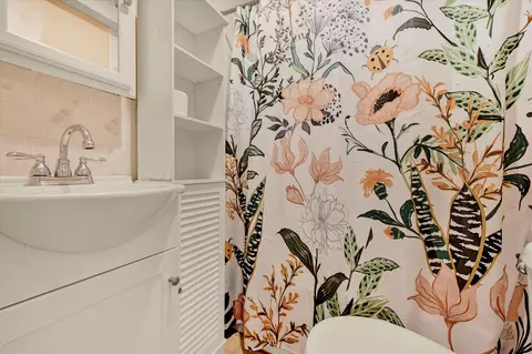 Bath - 212 Maple Ave, Dundalk, MD 21222 photo 1 of 1