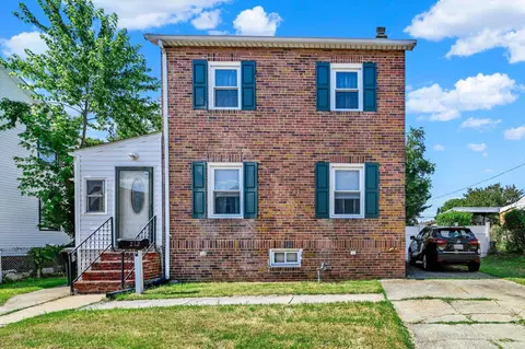 212 Maple Ave, Dundalk, MD 21222