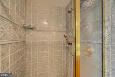 Bath - 13325 B Fork Rd, Baldwin, MD 21013 photo 3 of 9