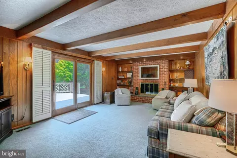 Living - 13325 B Fork Rd, Baldwin, MD 21013 photo 2 of 2