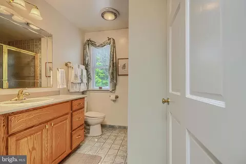 Bath - 13325 B Fork Rd, Baldwin, MD 21013 photo 1 of 9