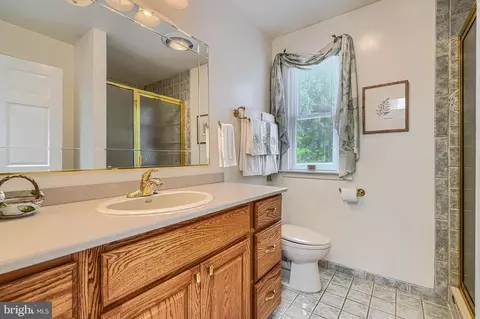 Bath - 13325 B Fork Rd, Baldwin, MD 21013 photo 2 of 9