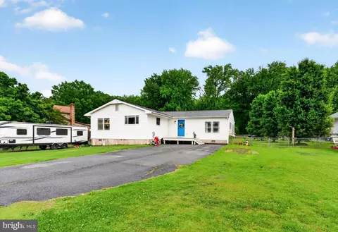 7541 Old Battle Grove Rd, Dundalk, MD 21222