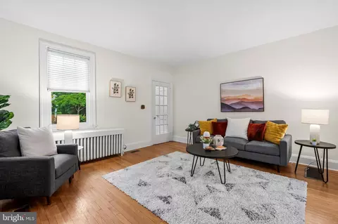 Living - 529 Overbrook Rd, Baltimore, MD 21212 photo 1 of 5