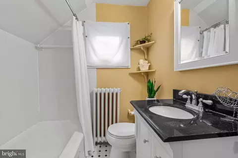 Bath - 529 Overbrook Rd, Baltimore, MD 21212 photo 3 of 3