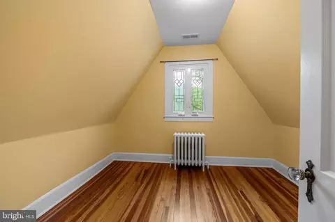 Bedroom - 529 Overbrook Rd, Baltimore, MD 21212 photo 6 of 7