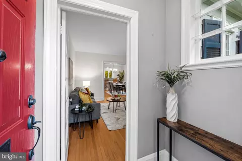 Entry Way - 529 Overbrook Rd, Baltimore, MD 21212 photo 1 of 2