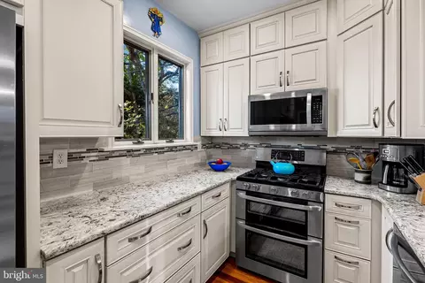 Kitchen - 529 Overbrook Rd, Baltimore, MD 21212 photo 3 of 5