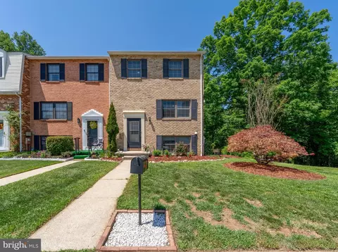 26 Golden Hill Ct, Catonsville, MD 21228