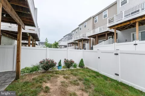 Exterior - 912 Winter Run Rd, Middle River, MD 21220 photo 10 of 12