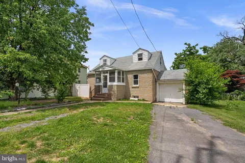 2507 Gehb Ave, Lansdowne, MD 21227