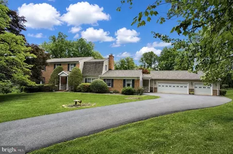 5 A Dellwood Ct, Cockeysville, MD 21030