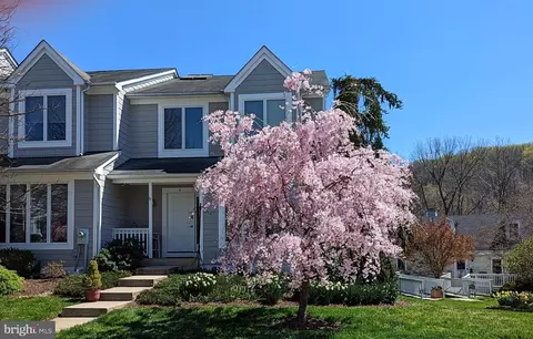 9 Stone Row Ct, Cockeysville, MD 21030