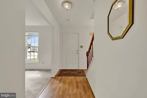 Entry Way - 2 Dawn Day Ct, Baltimore, MD 21206 photo 1 of 2