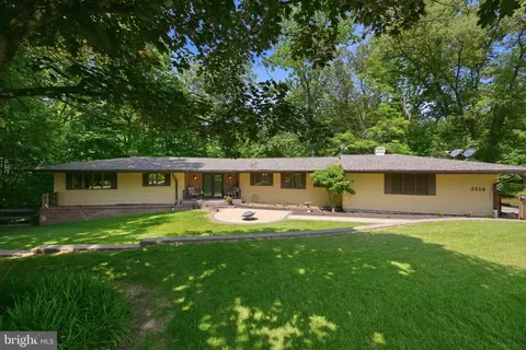 2214 Arapahoe Ave, Catonsville, MD 21228
