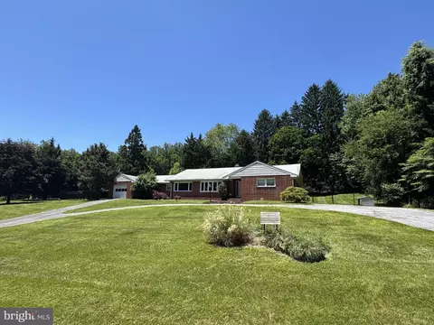 6 Rainbow Ct, Owings Mills, MD 21117