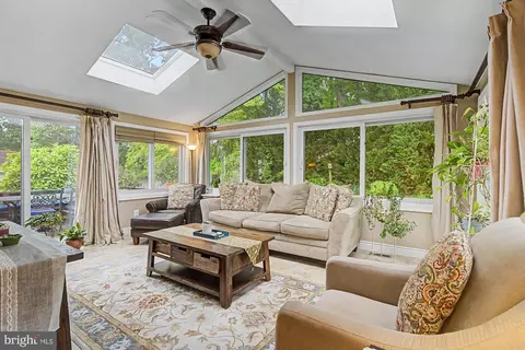 4709 Ballygar Rd, Nottingham, MD 21236