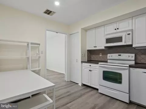 2 High Stepper Ct #505, Pikesville, MD 21208