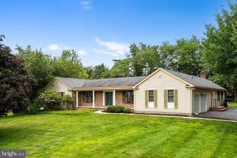 21 Barthel Ct, Lutherville Timonium, MD 21093