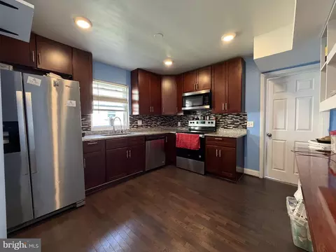 Kitchen - 203 Sollers Point Rd, Dundalk, MD 21222 photo 2 of 2