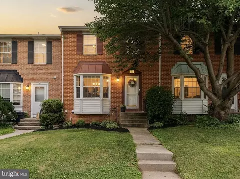 25 Perryoak Pl, Nottingham, MD 21236