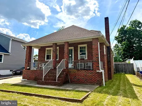 620 N Stuart St, Essex, MD 21221