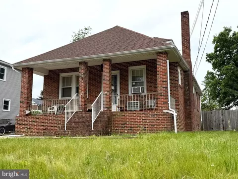 620 N Stuart St, Essex, MD 21221