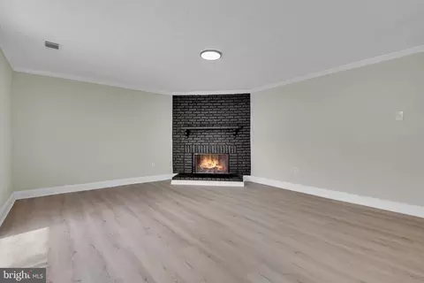 Living - 1 Bohn Ct, Rosedale, MD 21237 photo 3 of 5