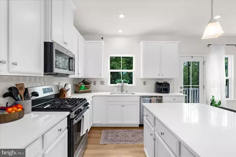 Kitchen - 3059 Shaws Rd, Edgemere, MD 21219 photo 1 of 1