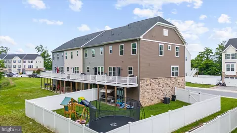 View/Area - 3059 Shaws Rd, Edgemere, MD 21219 photo 2 of 8