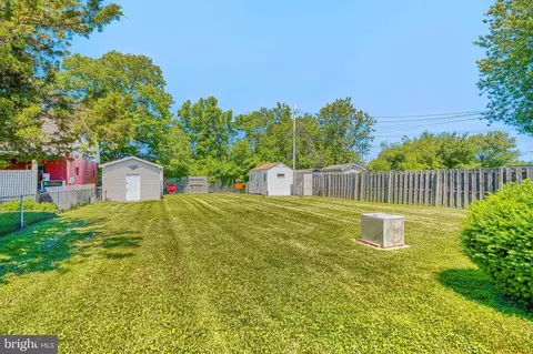 Exterior - 2902 Delmar Ave, Sparrows Point, MD 21219 photo 2 of 5