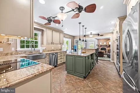 Kitchen - 2 Wetherbee Ct, Phoenix, MD 21131 photo 2 of 11