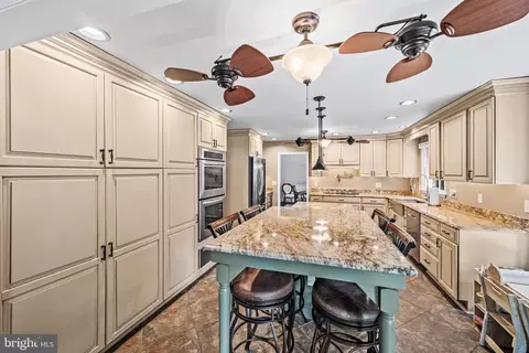 Kitchen - 2 Wetherbee Ct, Phoenix, MD 21131 photo 9 of 11